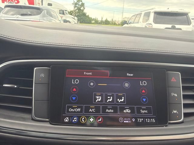 Used 2023 Buick Enclave Essence FWD image 23