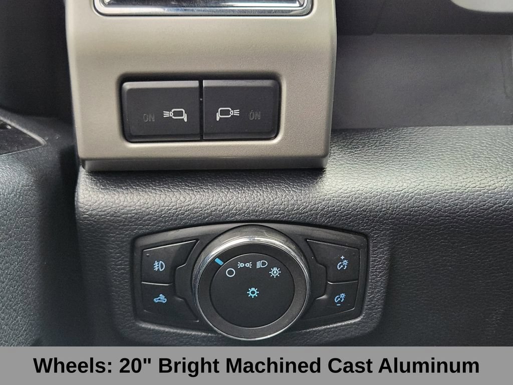 Used 2022 Ford F350 Lariat w/ Lariat Ultimate Package AWD/4WD image 31