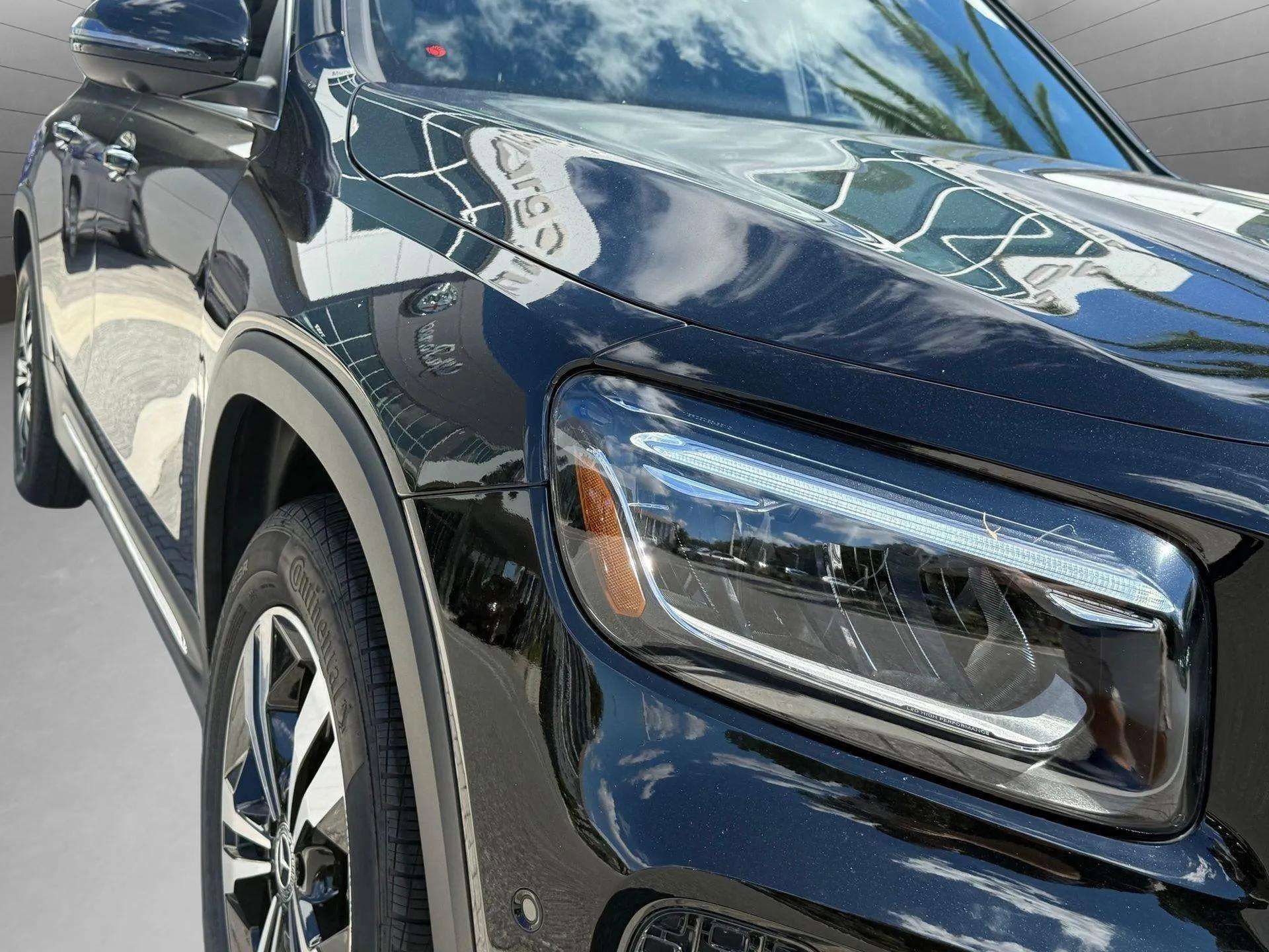 Used 2025 Mercedes-Benz GLB 250 GLB 250 image 35