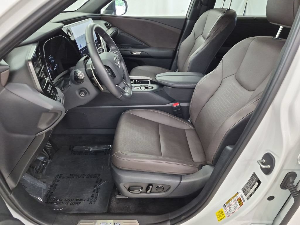 Used 2025 Lexus TX 350 AWD w/ Technology Package image 14