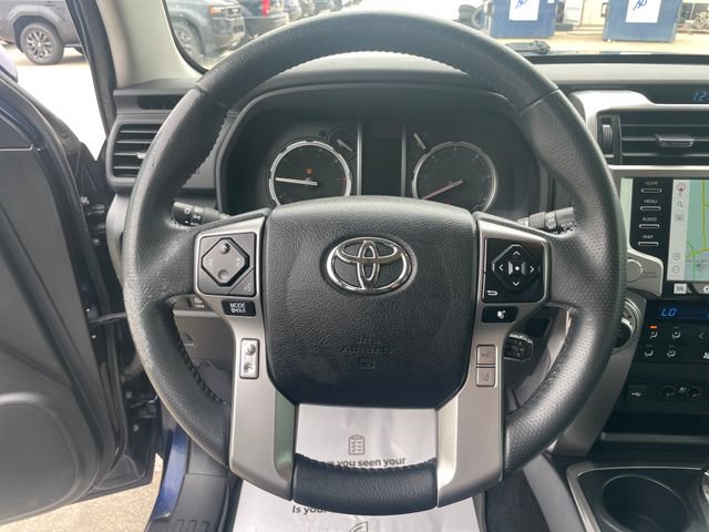 Used 2022 Toyota 4Runner Limited AWD/4WD image 39