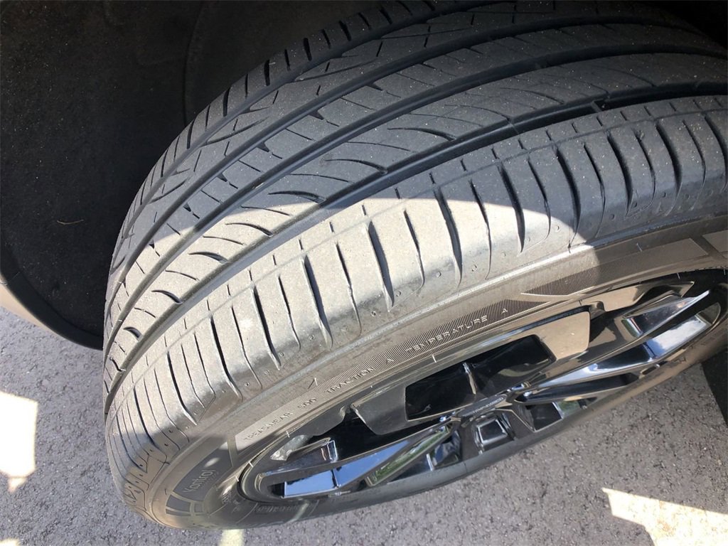 Used 2020 GMC Terrain SLT w/ Preferred Package image 11