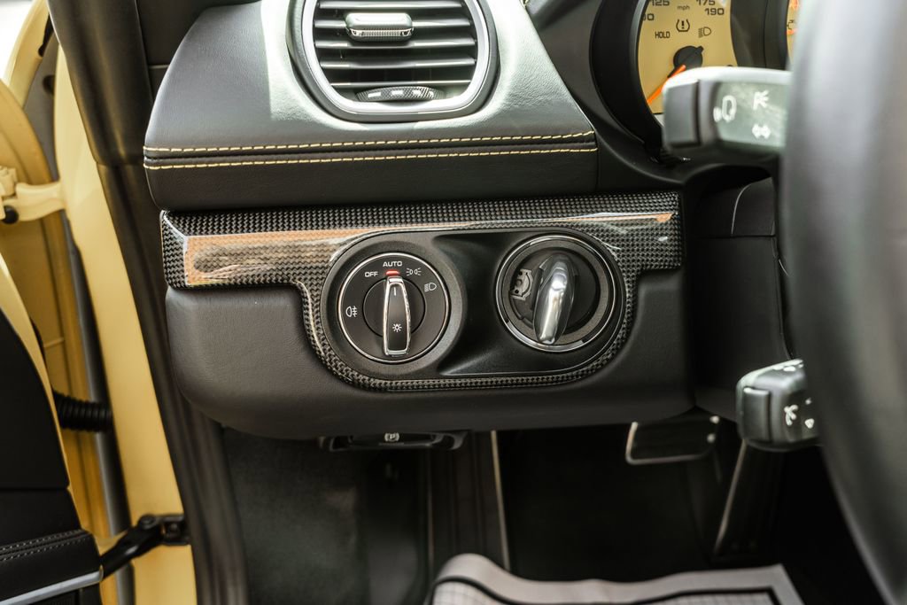 Used 2023 Porsche 718 Boxster S RWD image 17