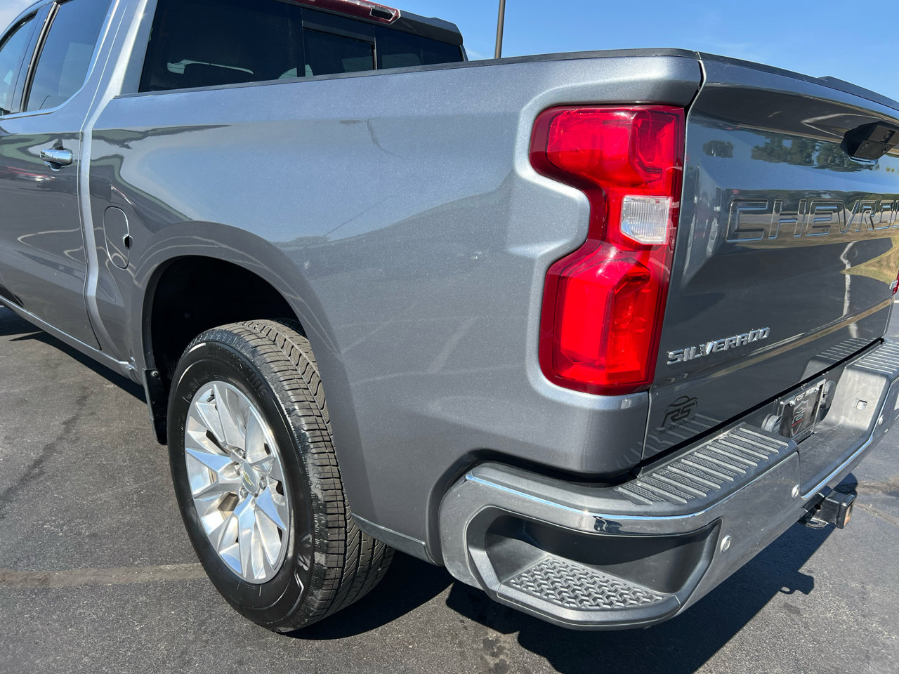 Used 2020 Chevrolet Silverado 1500 LTZ w/ LTZ Texas Edition image 13