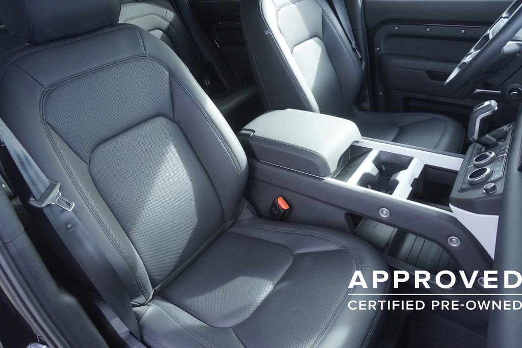 Used 2025 Land Rover Defender 110 S image 24