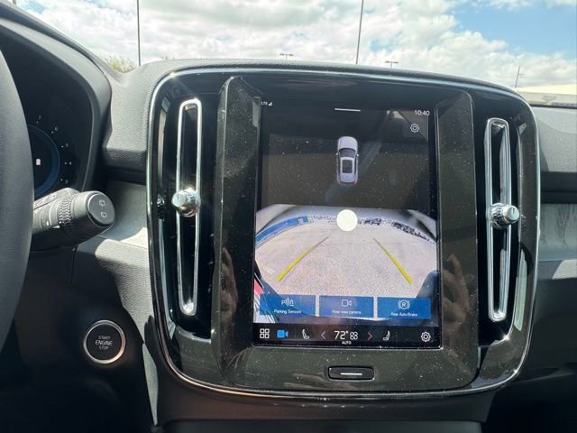 New 2025 Volvo XC40 B5 Core w/ Protection Package image 27