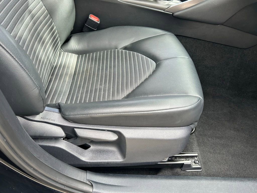 Used 2023 Toyota Camry SE image 34