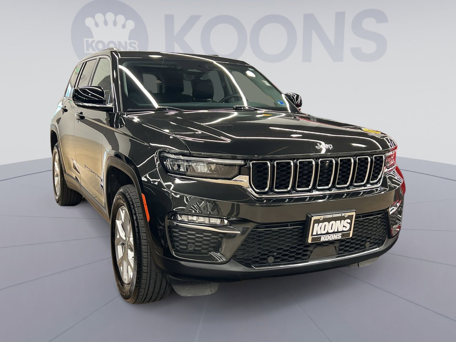 Used 2024 Jeep Grand Cherokee Limited w/ Luxury Tech Group II image 7