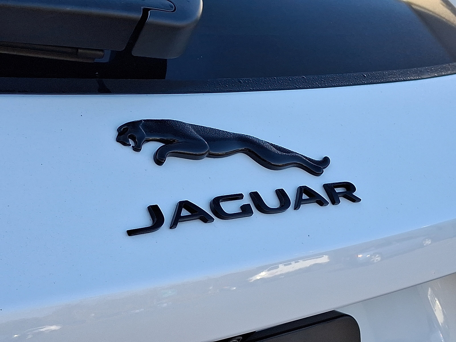 Certified 2025 Jaguar F-PACE R-Dynamic S image 26