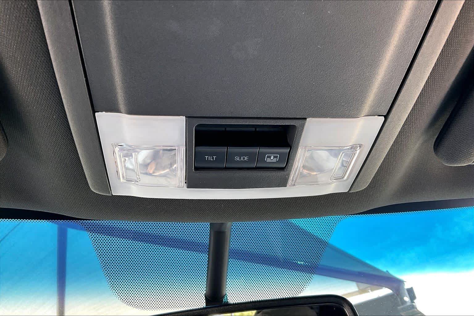 Used 2015 Ford Explorer Sport w/ Equipment Group 401A AWD/4WD image 31