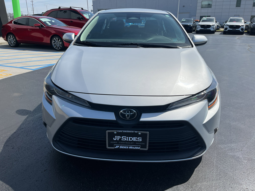 Used 2023 Toyota Corolla LE image 4
