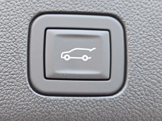 New 2026 GMC Yukon Elevation w/ Elevation Premium Package AWD/4WD image 23