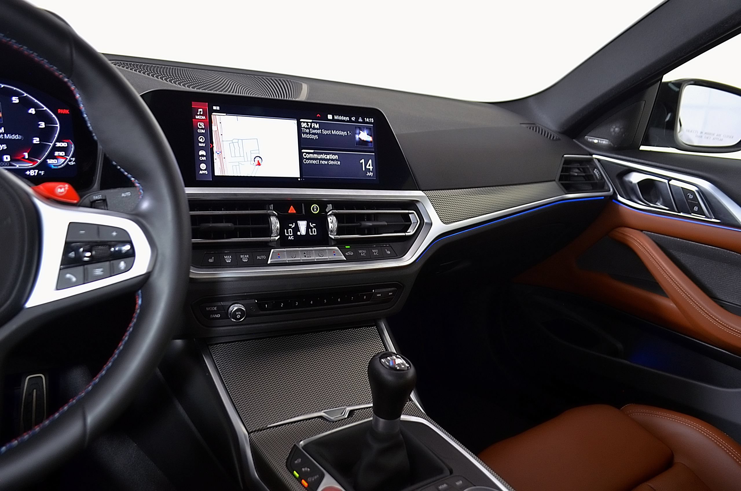 Used 2022 BMW M4 Coupe w/ Executive Package RWD image 31