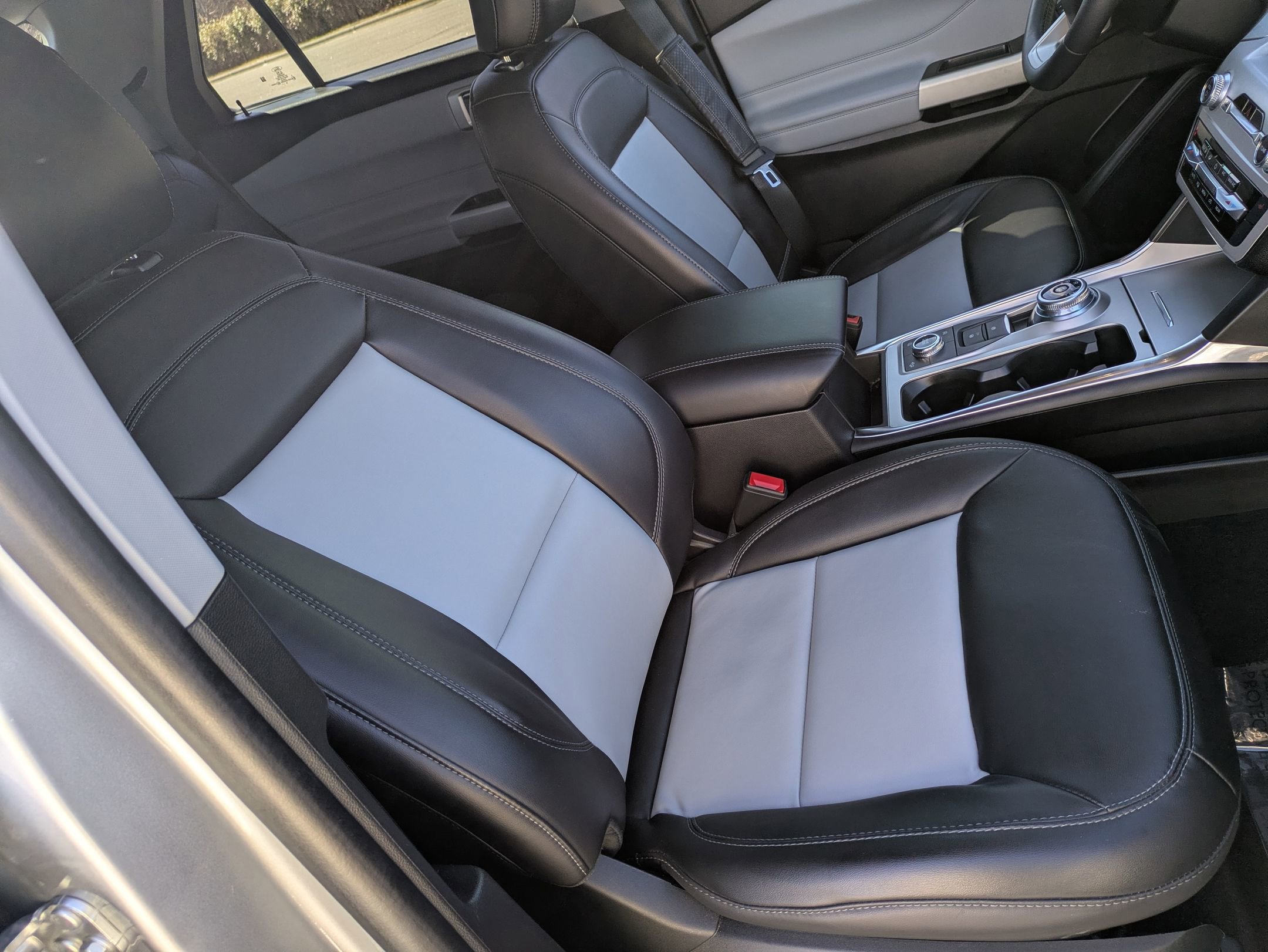 Used 2023 Ford Explorer XLT w/ Equipment Group 202A image 30