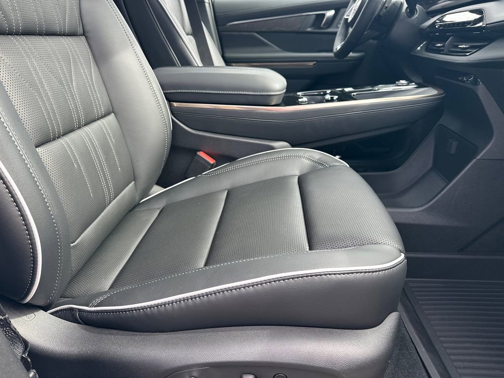 New 2026 Buick Enclave Avenir w/ Super Cruise Package image 14