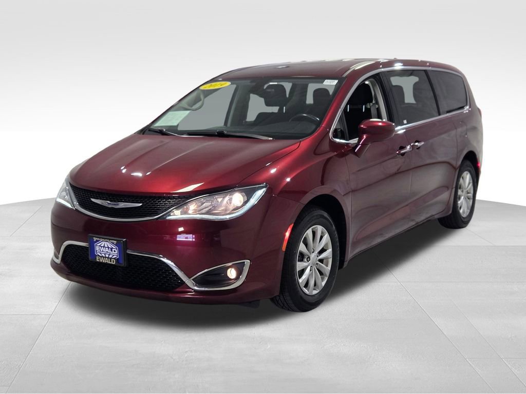 Certified 2019 Chrysler Pacifica Touring Plus w/ Cold Weather Group FWD image 20