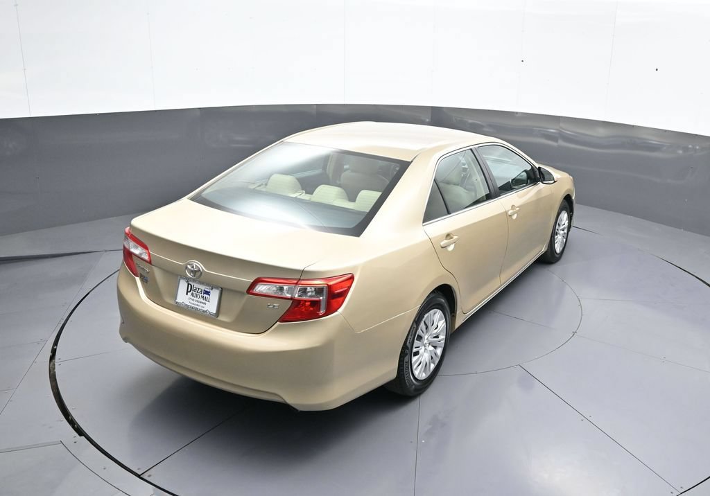 Used 2012 Toyota Camry LE FWD image 36