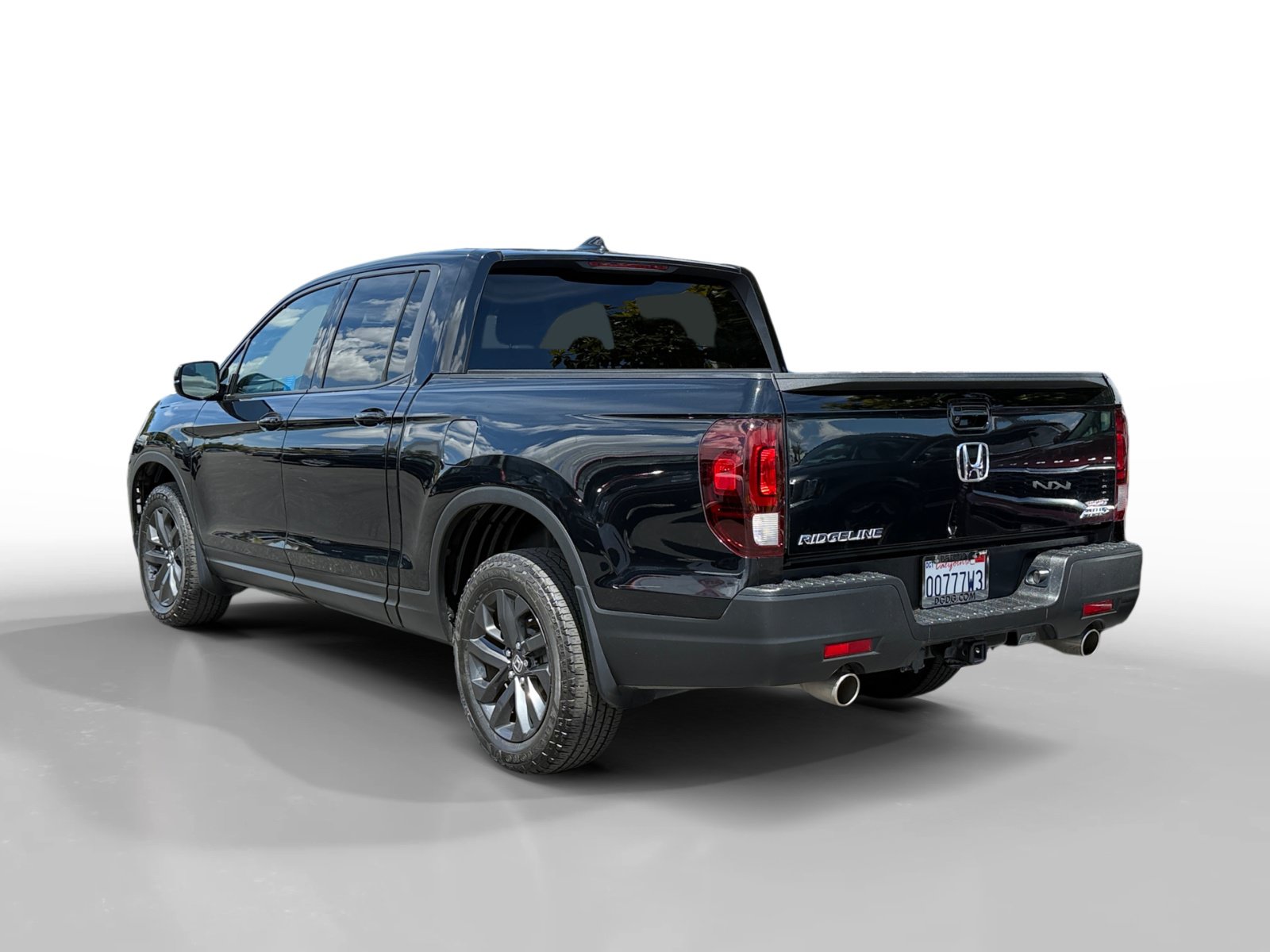 Used 2023 Honda Ridgeline Sport image 3