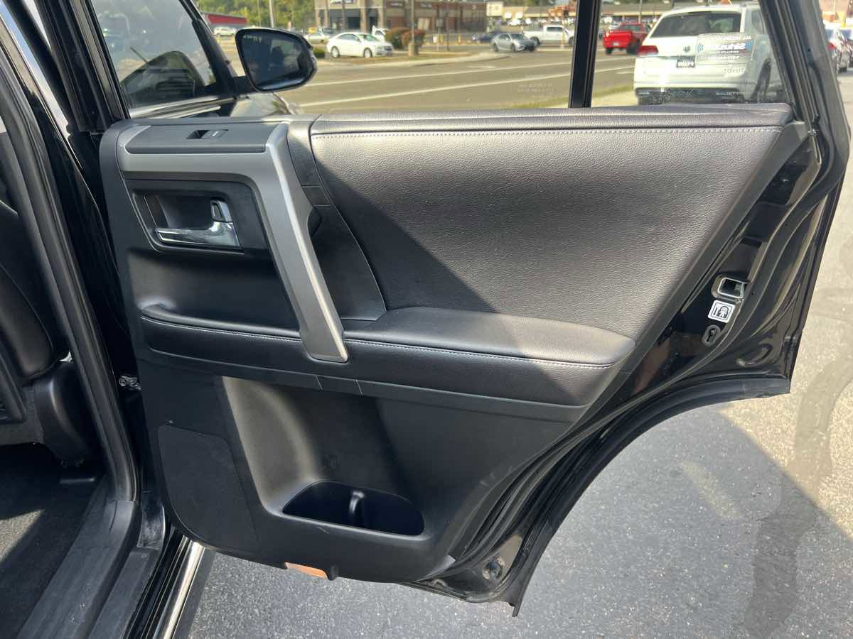 Used 2016 Toyota 4Runner Limited image 17