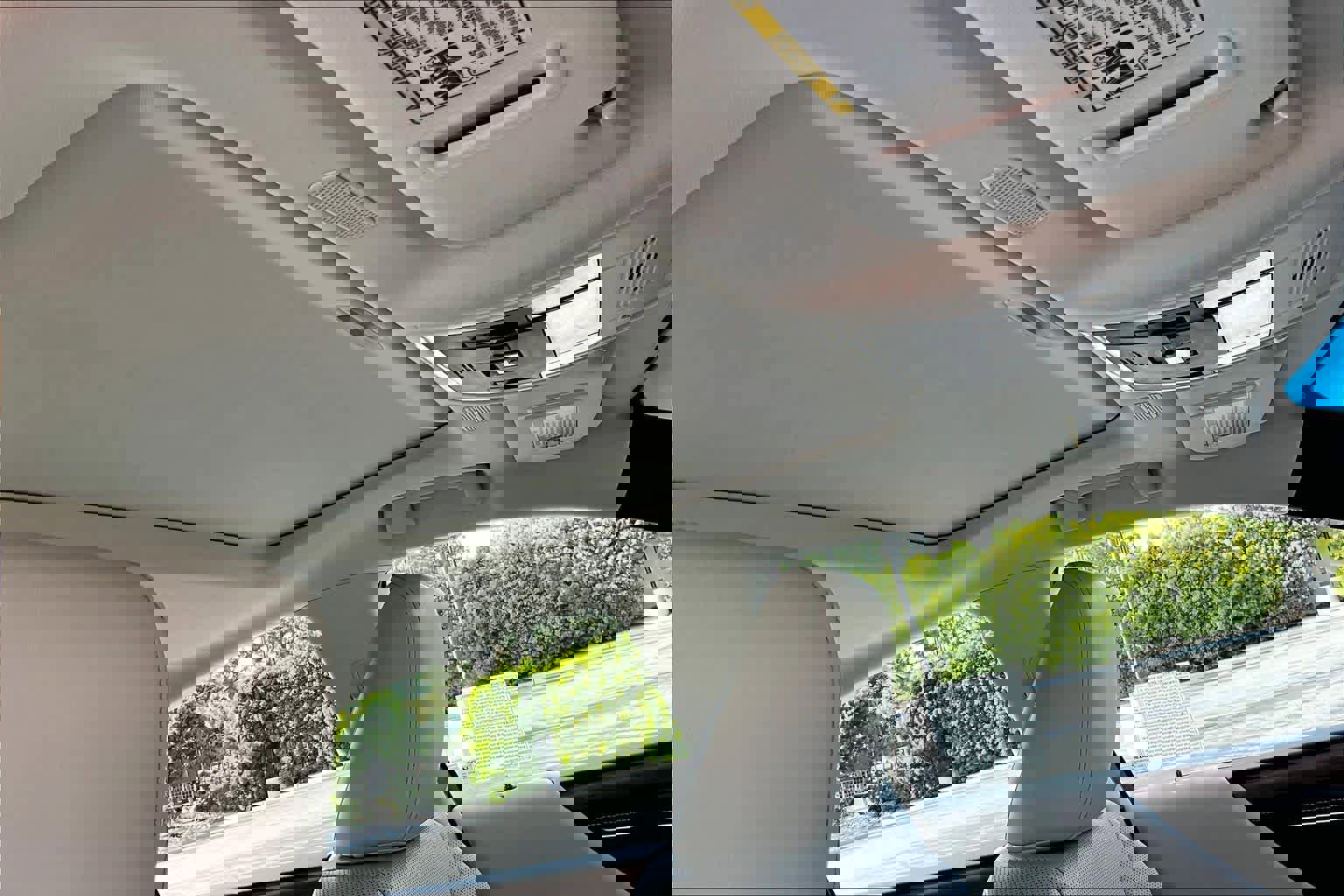 Certified 2025 Lexus ES 300h w/ Premium Package image 13