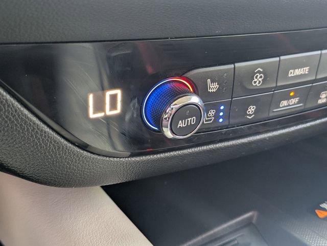 Used 2022 Buick Enclave Premium w/ Experience Buick Package image 23