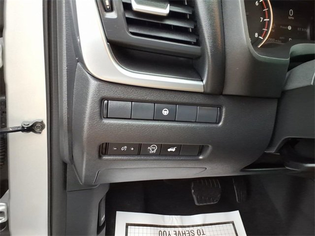 Used 2024 Nissan Rogue SV image 14