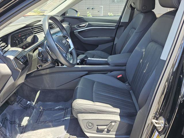 Used 2024 Audi Q8 e-tron Premium Plus w/ Premium Plus Package AWD/4WD image 2