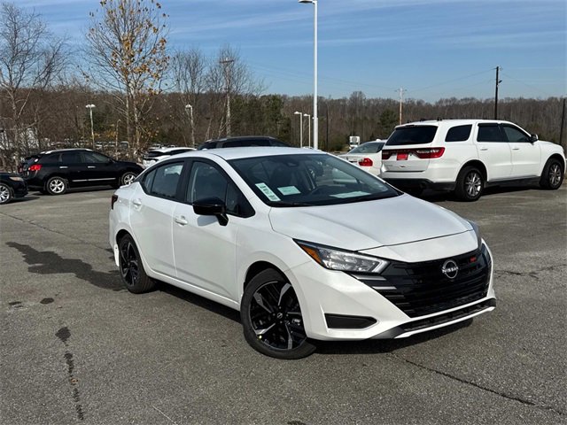 New 2025 Nissan Versa SR w/ Trunk Package image 2