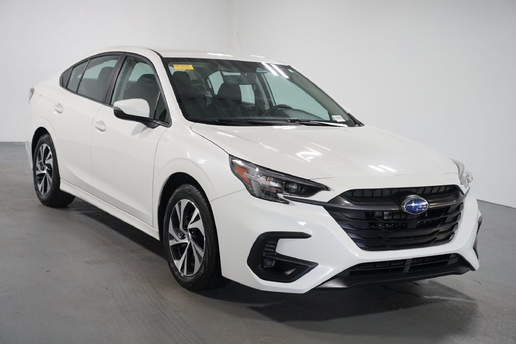 Used 2024 Subaru Legacy Premium AWD/4WD image 3
