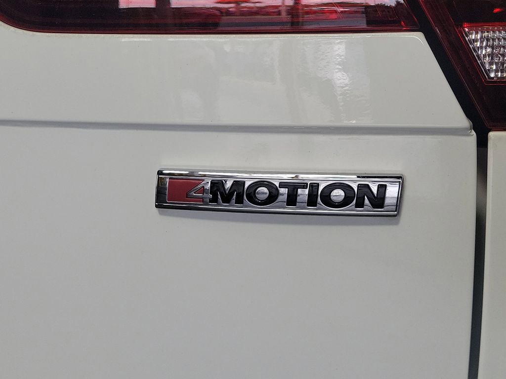 Used 2020 Volkswagen Tiguan SEL AWD/4WD image 8