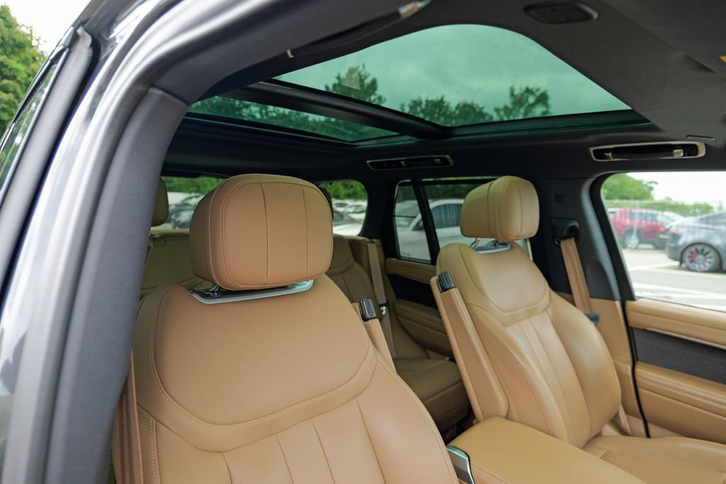 Used 2024 Land Rover Range Rover SE AWD/4WD image 41