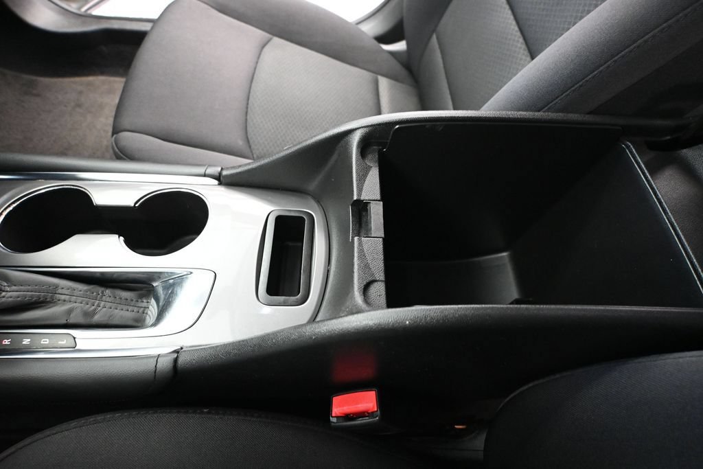 Used 2017 Chevrolet Malibu LT FWD image 35