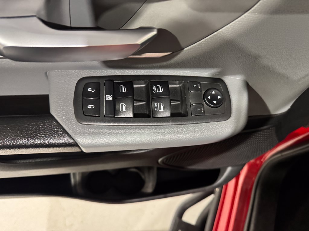 Used 2019 RAM 1500 Big Horn AWD/4WD image 17