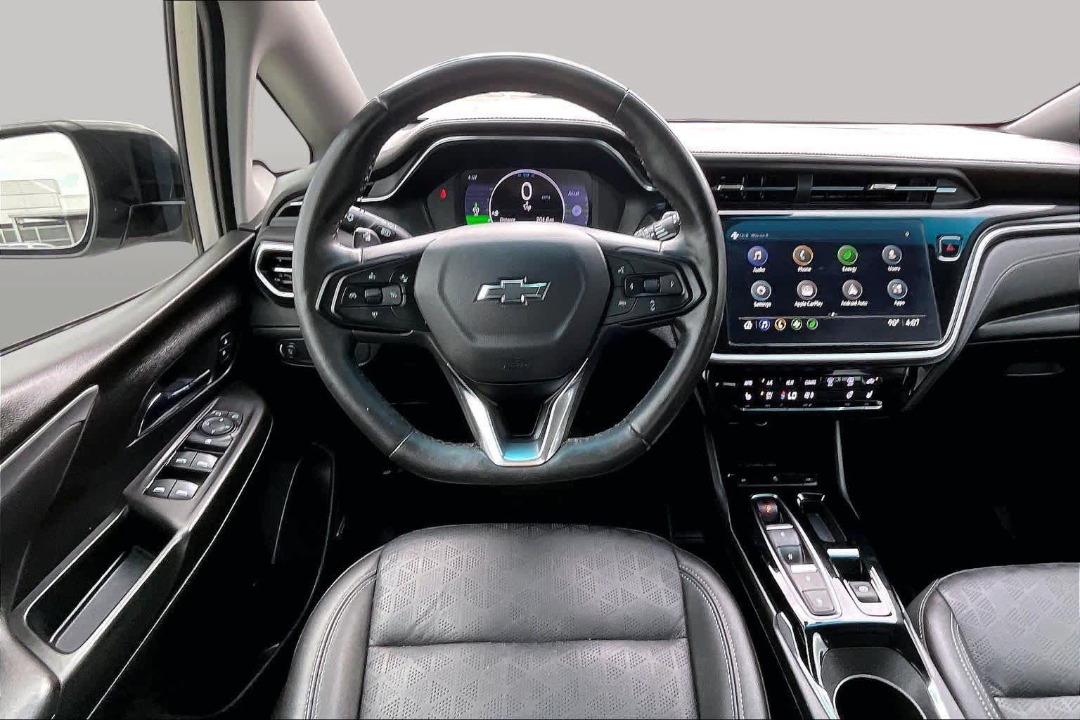 Certified 2023 Chevrolet Bolt LT w/ Infotainment Package FWD image 5