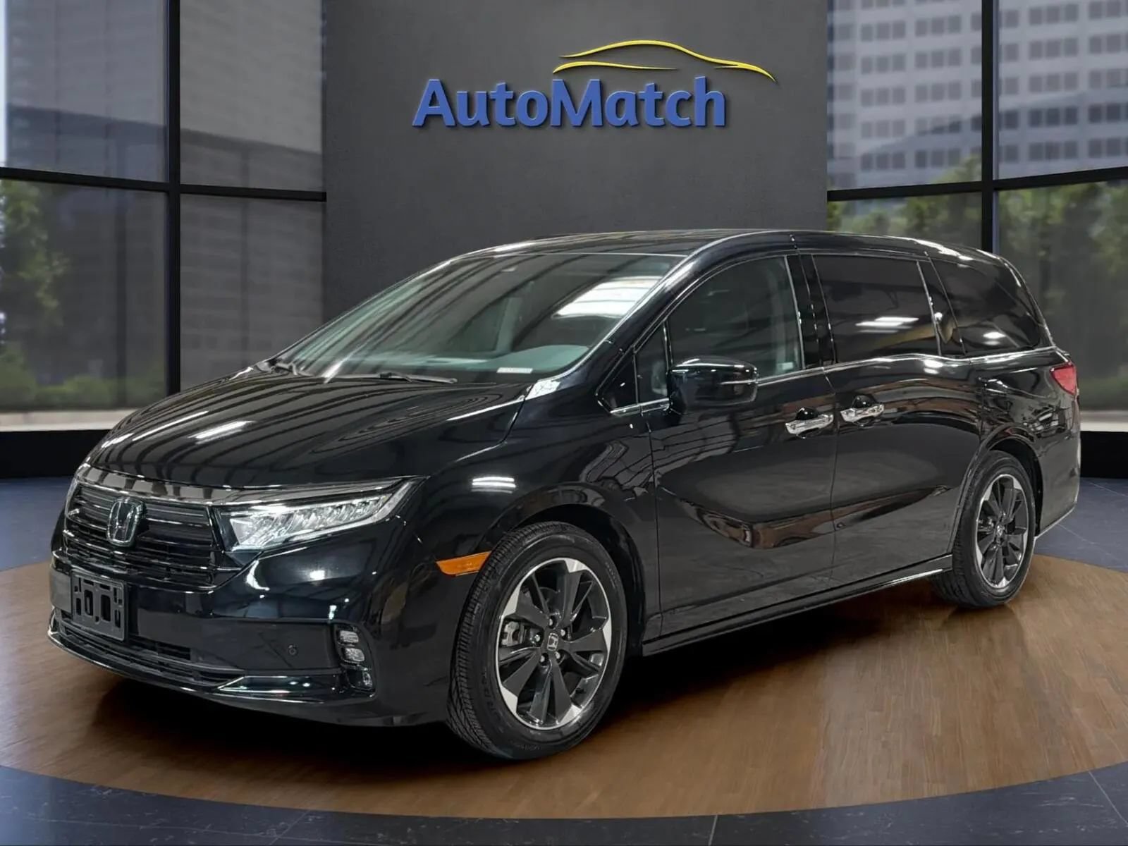 Used 2024 Honda Odyssey Elite image 3