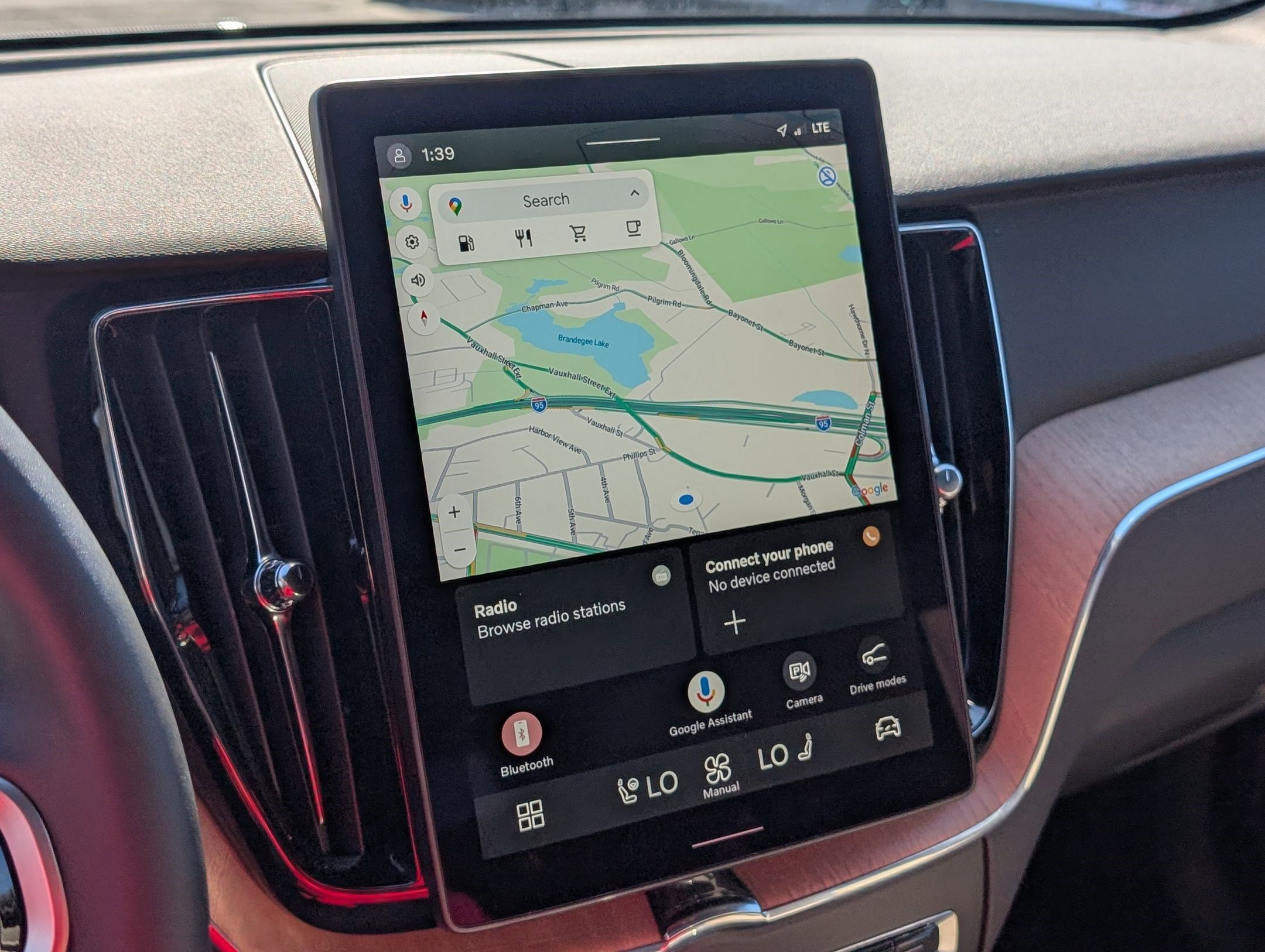 New 2026 Volvo XC60 B5 Plus w/ Protection Package Premier image 22