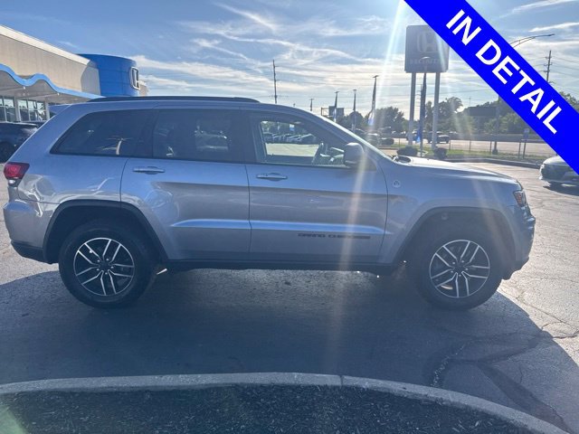 Used 2021 Jeep Grand Cherokee Trailhawk AWD/4WD image 4