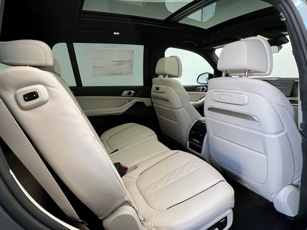 New 2026 BMW X7 xDrive40i image 8