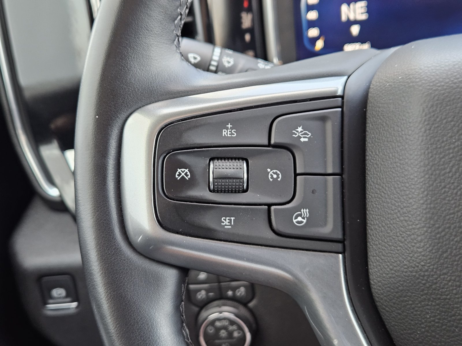 Certified 2026 Chevrolet Silverado 2500 LTZ w/ LTZ Premium Package AWD/4WD image 27