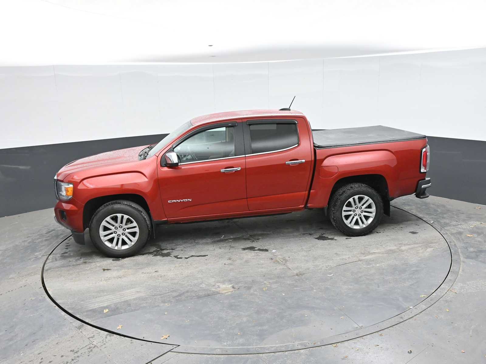 Used 2015 GMC Canyon SLT w/ Driver Alert Package AWD/4WD image 14