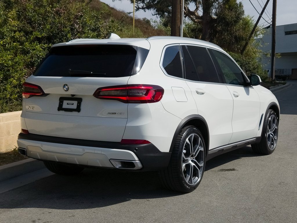 Certified 2023 BMW X5 sDrive40i w/ Parking Assistance Package image 5