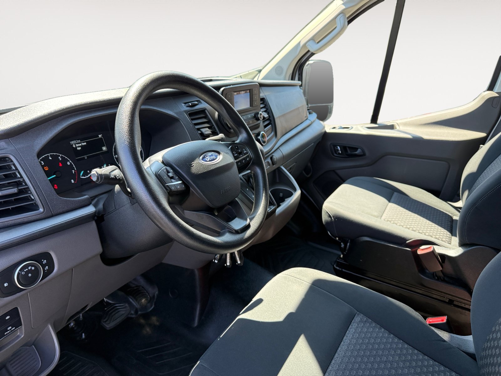 Used 2025 Ford Transit 250 Low Roof w/ Exterior Upgrade Package RWD image 15
