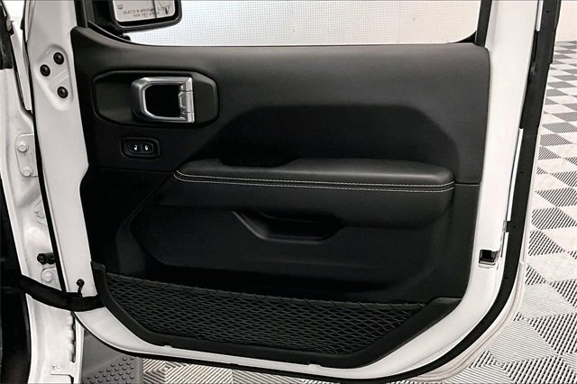 Used 2021 Jeep Wrangler Unlimited Sahara image 18