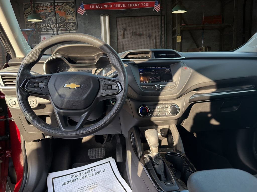 Certified 2023 Chevrolet TrailBlazer LT FWD image 21