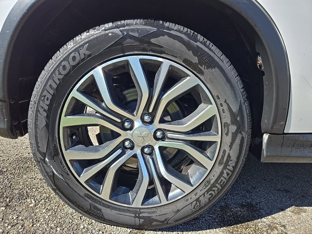 Used 2019 Mitsubishi Outlander Sport ES AWD/4WD image 12