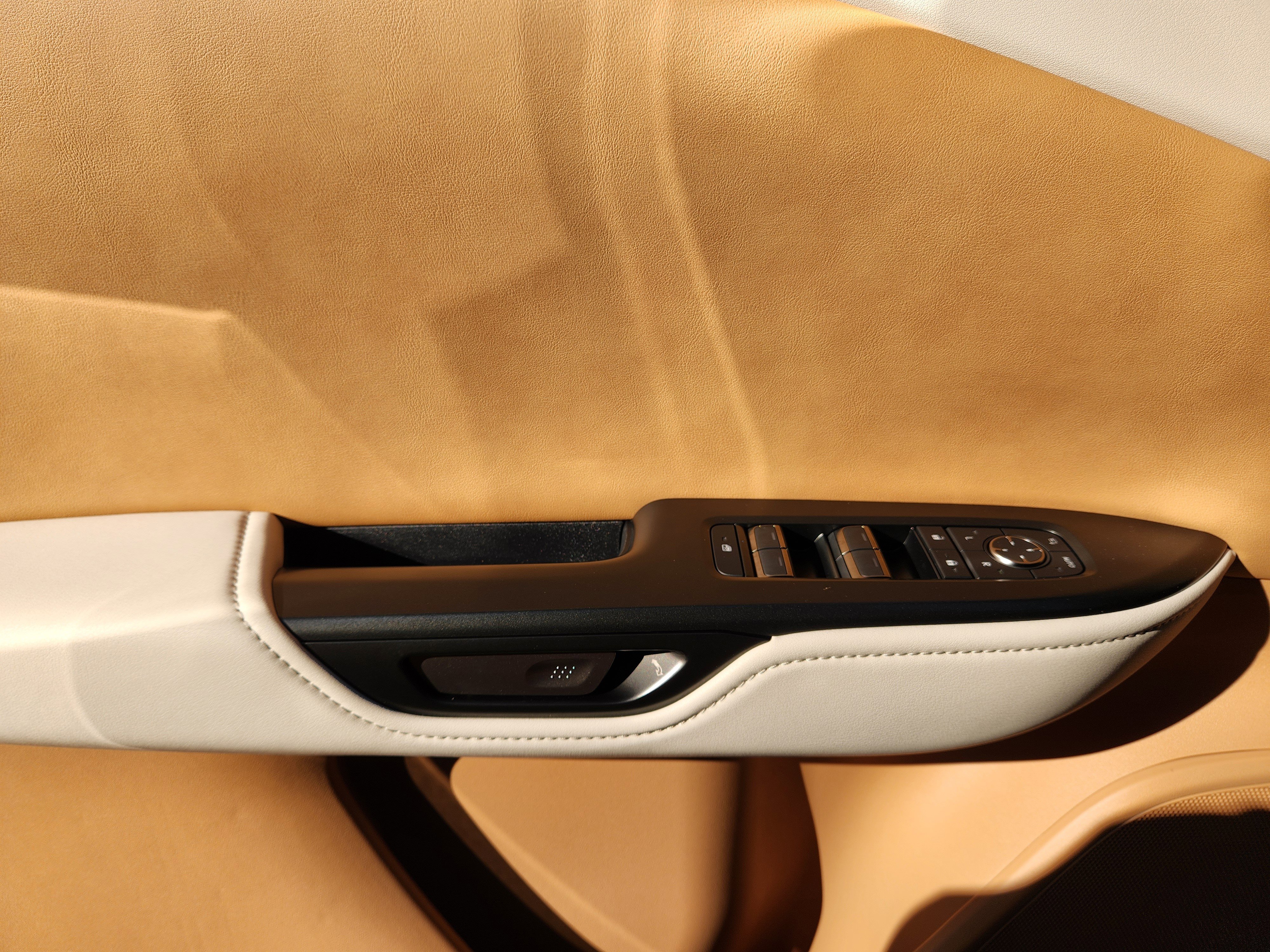 New 2026 Lexus RZ 350e 2WD image 17