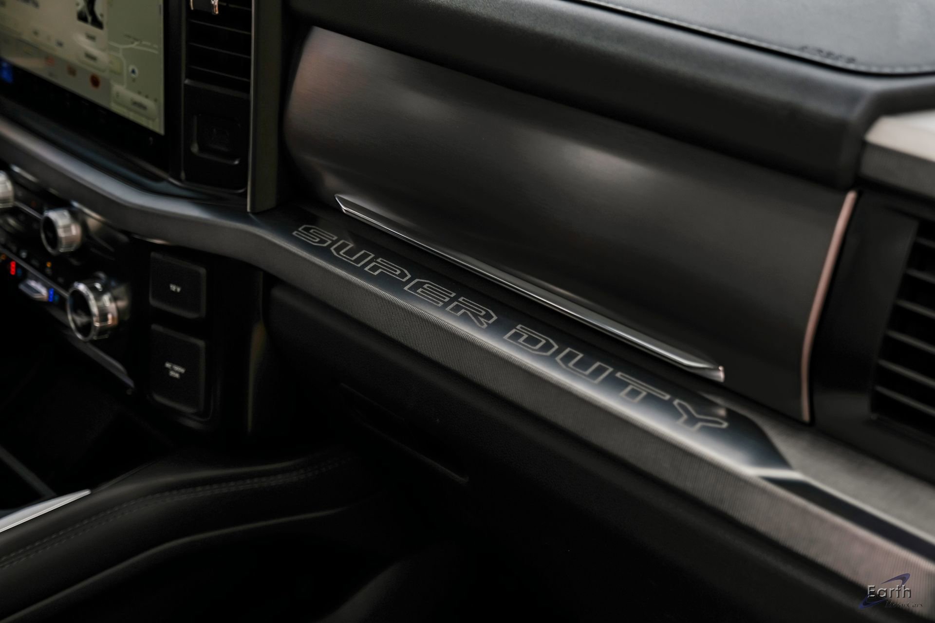 Used 2026 Ford F450 Platinum w/ FX4 Off-Road Package image 77