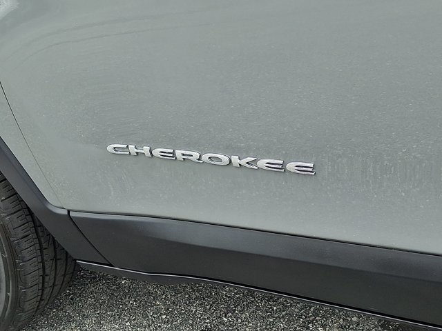 Certified 2021 Jeep Cherokee Latitude Lux AWD/4WD image 35