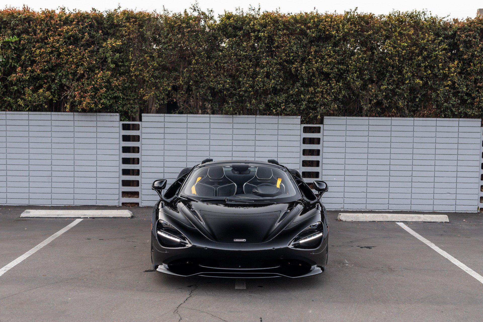 Used 2024 McLaren 750S Spider RWD image 2