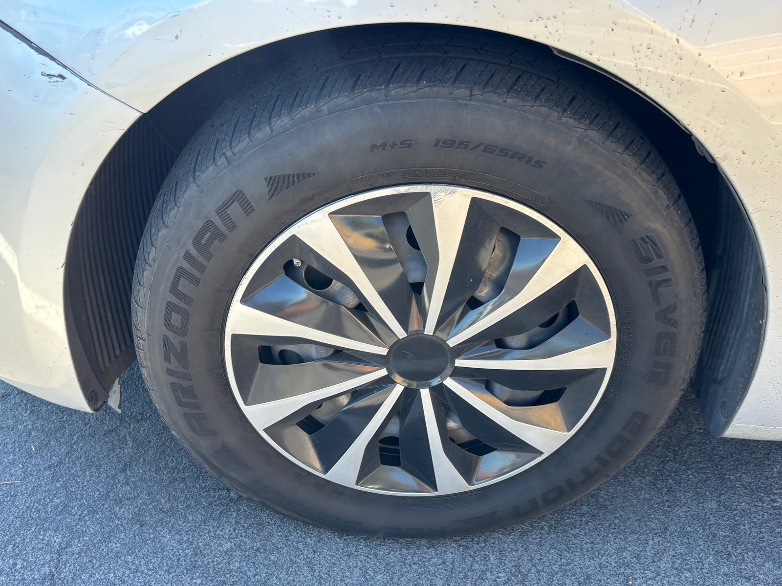 Used 2017 Kia Forte LX FWD image 6